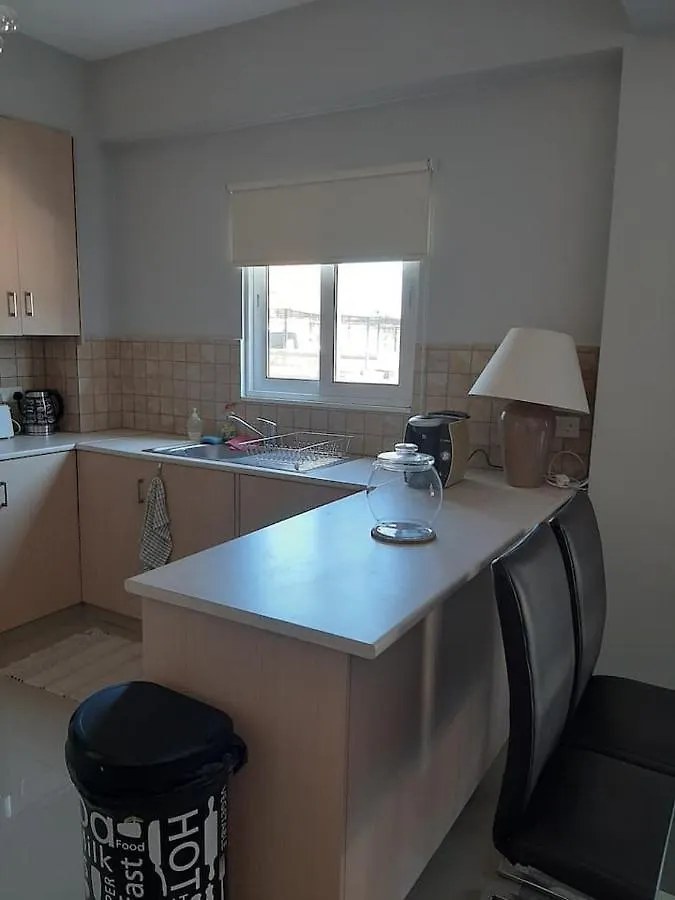 בית נופש Dromolaxia Universe House